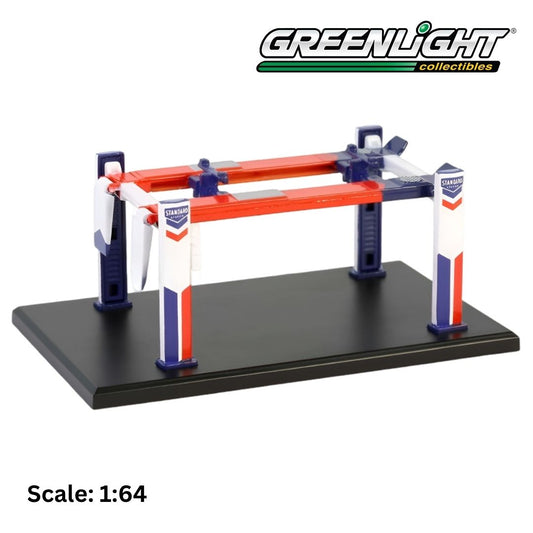 ACCESSORIES - STANDARD OIL GARAGE SET OFFICINA - PONTE SOLLEVATORE AUTO - FOUR POST LIFT - 2010